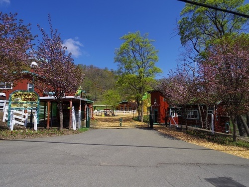 門扉前.jpg